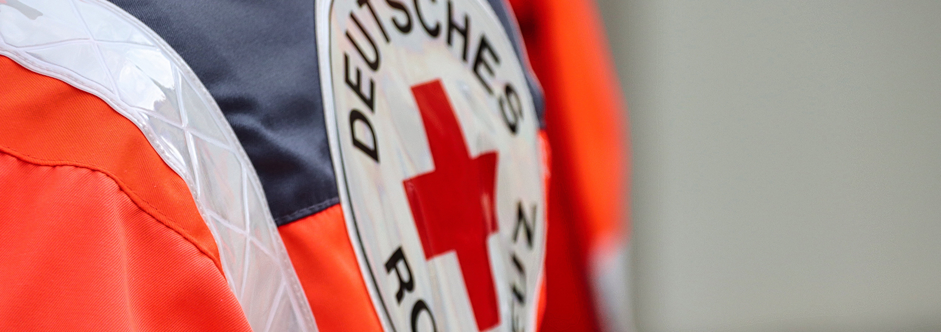 Sanitätsjacke von hinten.